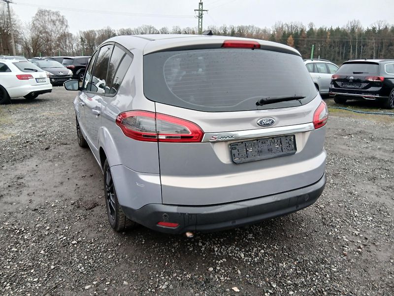 Ford S-MAX 2.0 TDCI, AUTOMAT - fotka 27 z 32
