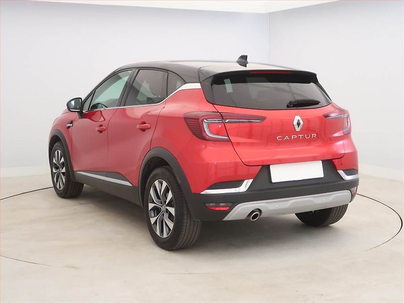 Renault Captur (2020) Intens 1.3 TCe, Automat - fotka 4 z 18