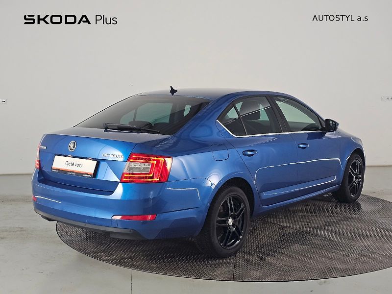 Škoda Octavia (2015) 2.0TDi 110kW DSG ELEGANCE PLUS - fotka 2 z 31