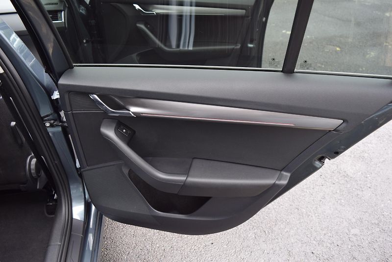 Škoda Octavia (2019) 1.5TSI 110kw STYLE TAŽNÉ SMART - fotka 44 z 45