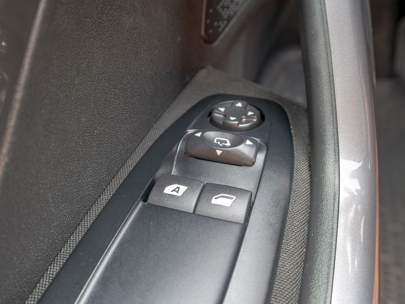 Peugeot 2008 (2017) ČR 1.2T 81KW – 88.359KM - fotka 28 z 51