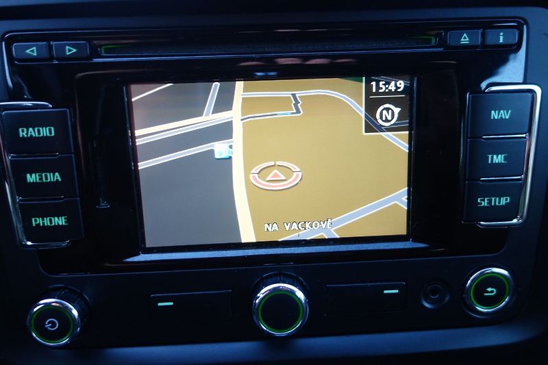 Škoda Superb 2,0TDi 125kW DSG! 2 x ALU kola - fotka 18 z 31