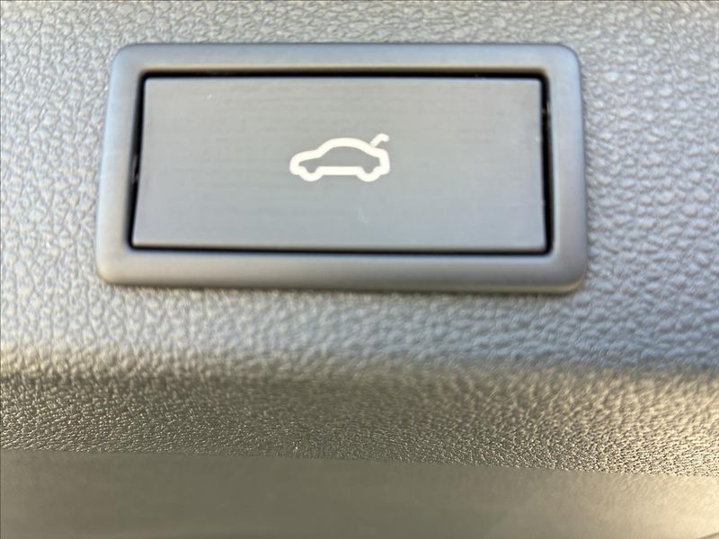 Škoda Kodiaq 2,0 TDI TAŽNÉ,EL.KUFR,MATRIX - fotka 17 z 32