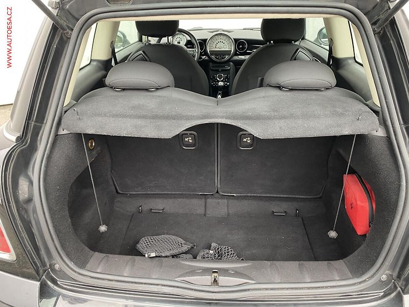 Mini Cooper (2011) 1.6 D, Bixen, +ALU - fotka 7 z 16