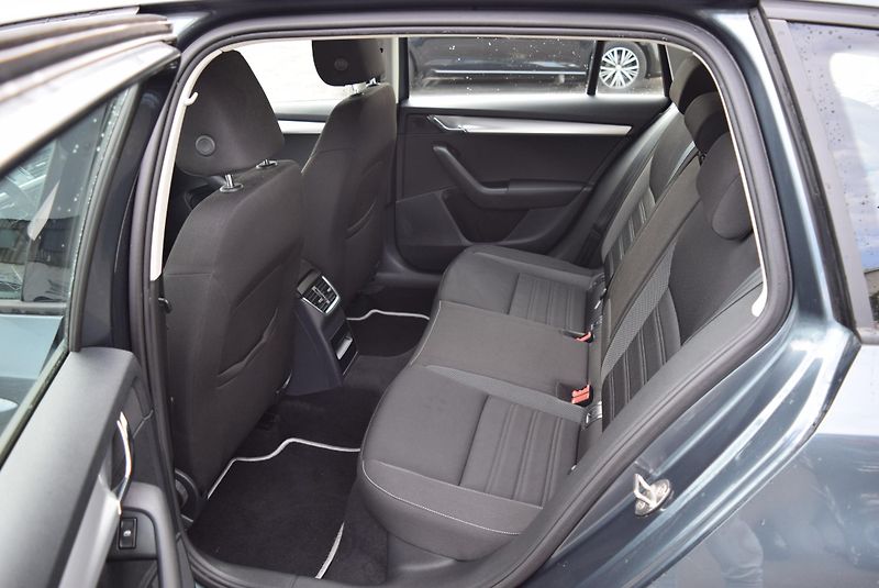 Škoda Octavia (2017) 1.5TSI 110kw AMBITION APP TEMP - fotka 14 z 50