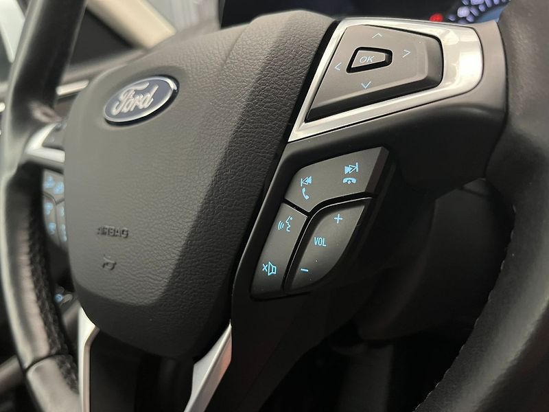 Ford S-MAX 2.5 HEV TITANIUM 7 míst - fotka 11 z 70
