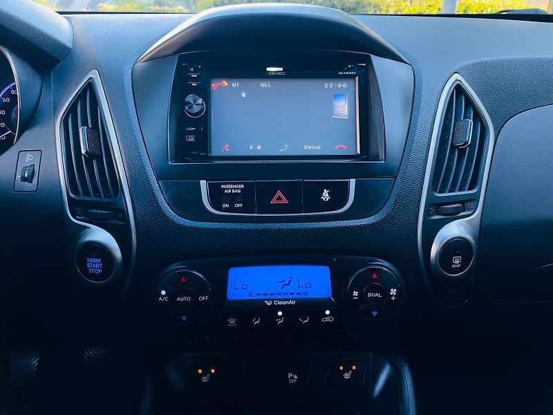 Hyundai ix35 2.0i MANUÁL VÝHŘEV SERVISKA - fotka 37 z 45