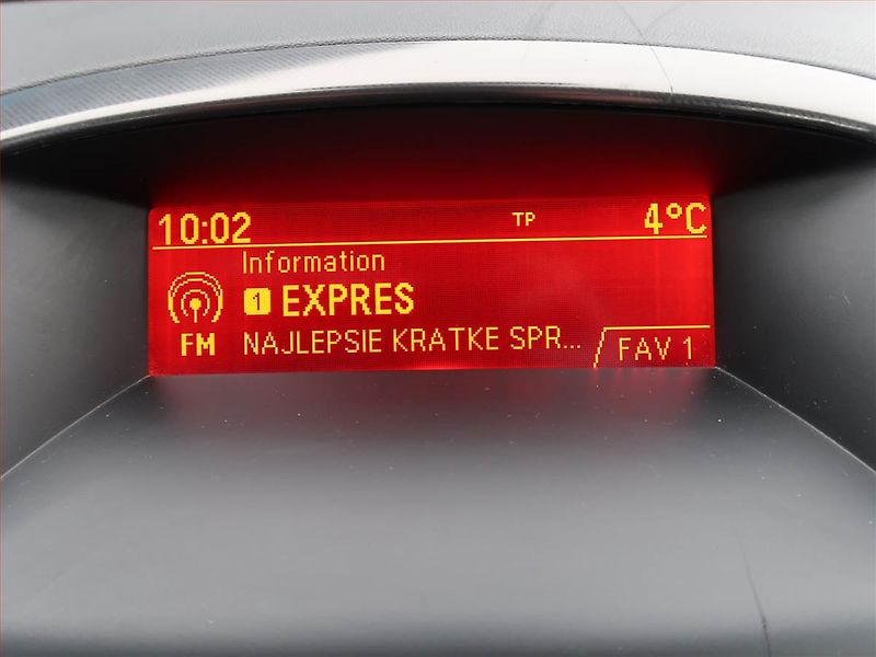 Opel Astra (2010) 1.4 T, po STK, dobrý stav - fotka 15 z 17