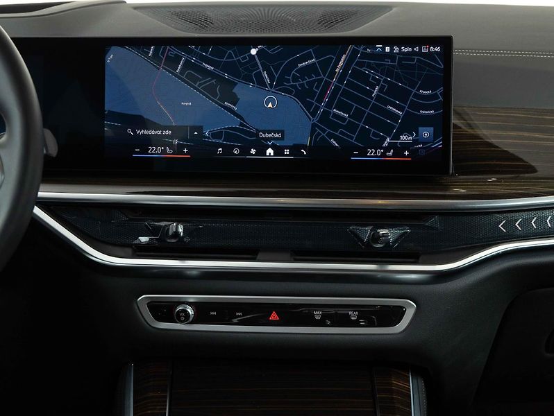 BMW X5 xDrive40i - fotka 14 z 23