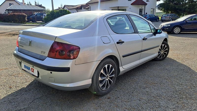 Peugeot 407 1.8i Klima - fotka 6 z 23