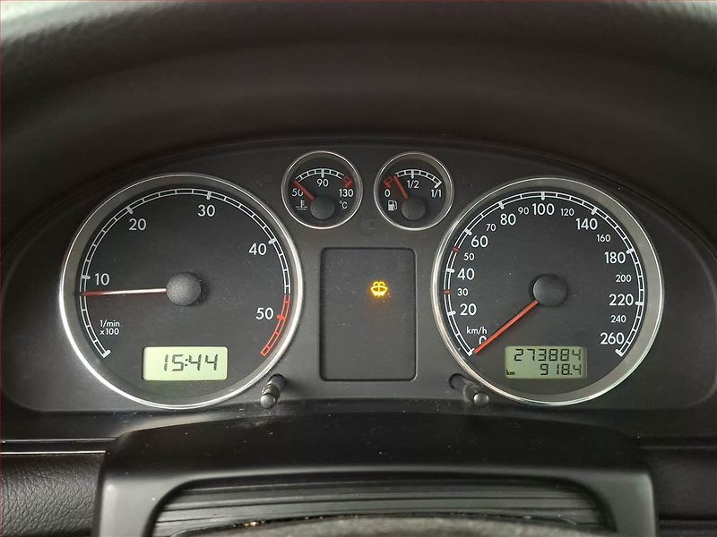 Volkswagen Passat (2001) 1.9 TDI, nová STK - fotka 11 z 13