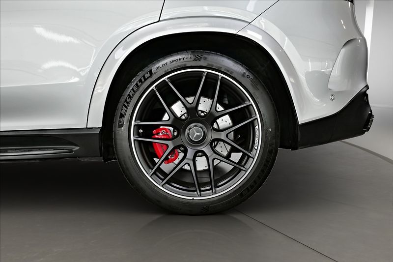 Mercedes-Benz GLE 63 S AMG 4M / ČR / NIGHT - fotka 8 z 25