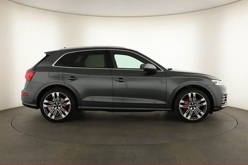 Audi SQ5 (2017) 3.0 TFSI - fotka 6 z 20