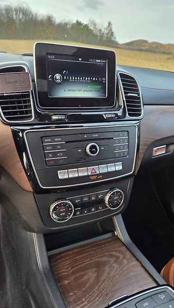 Mercedes-Benz GLS (2019) 4.7 /335kW - fotka 22 z 39