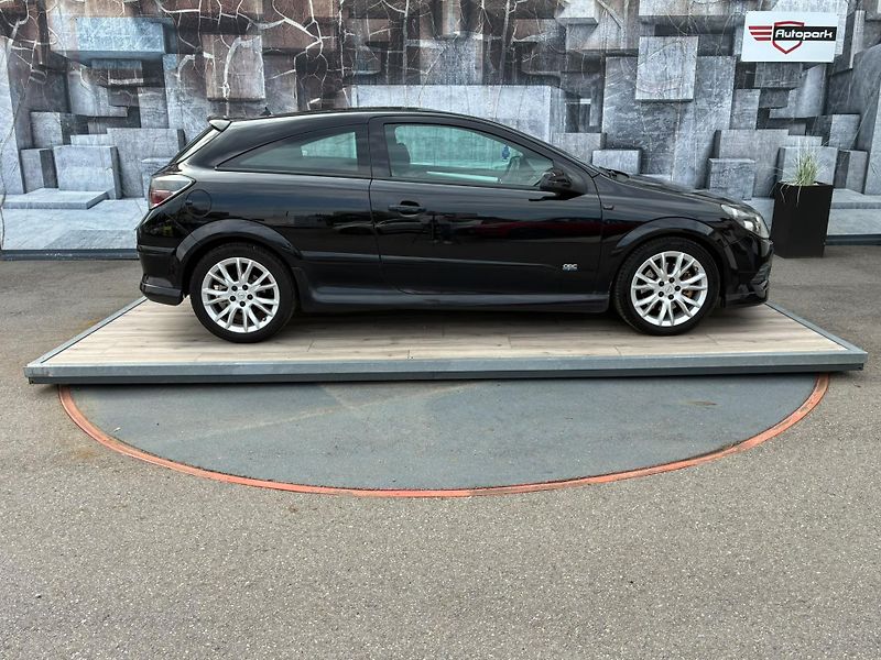 Opel Astra (2008) 1.9 CDTi, 110KW, GTC - fotka 5 z 29