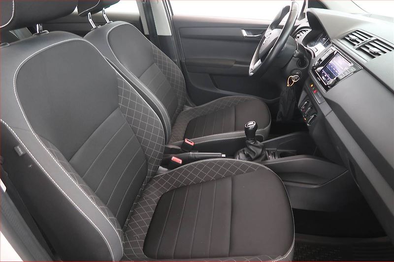 Škoda Fabia (2020) Ambition 1.0 TSI, ČR,1.maj - fotka 9 z 14