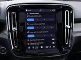 Volvo XC40 B4 FWD // ULTRA // REZERVACE - náhled 44