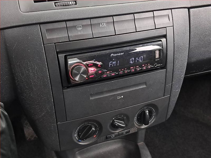 Škoda Fabia (2005) 1.2 12V, jezdí výborně - fotka 12 z 13