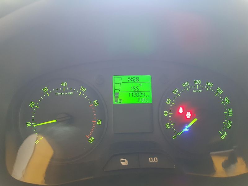 Škoda Fabia 1.2 TSI KLIMA ESP - fotka 11 z 18