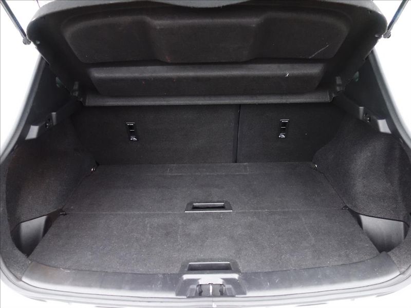 Nissan Qashqai 1,5 81kW NAVI - fotka 29 z 39