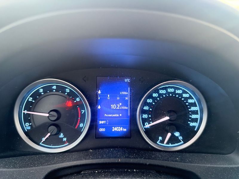 Toyota Corolla 1,6 97 kW-BENZIN  24 050 KM , - fotka 12 z 12
