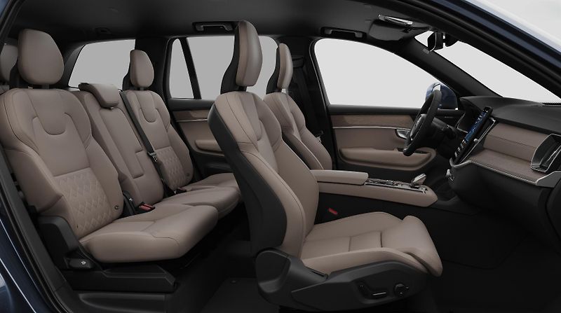 Volvo XC90 (2026)  B5 AWD PLUS DARK - fotka 10 z 13