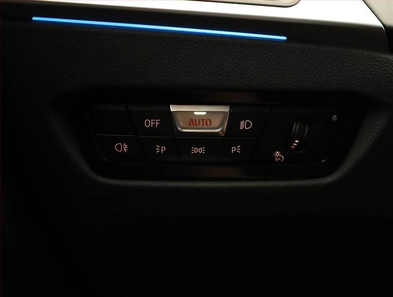 BMW i4 (2022) eDrive40, SoH 91% - fotka 15 z 20