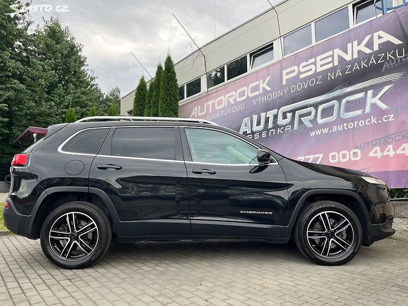 Jeep Cherokee 2.0/103kW MultiJet 4x4(Manual) - fotka 3 z 29