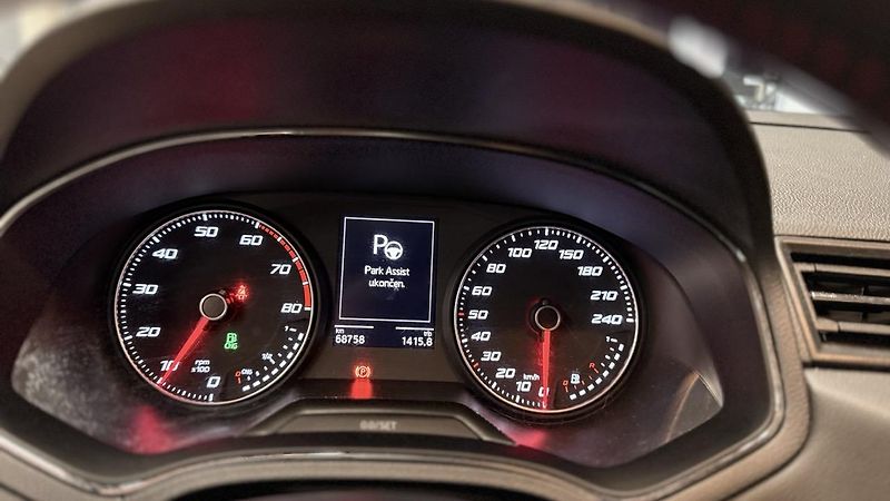 Seat Arona (2019) 1.0TGI- FR,LED,ZÁRUKA  - fotka 34 z 35