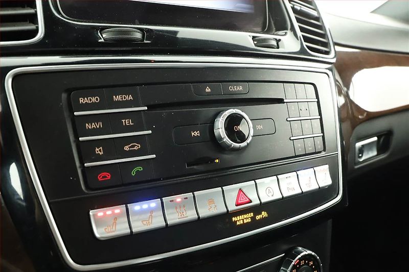 Mercedes-Benz GLS (2018) 500 4MATIC - fotka 14 z 22