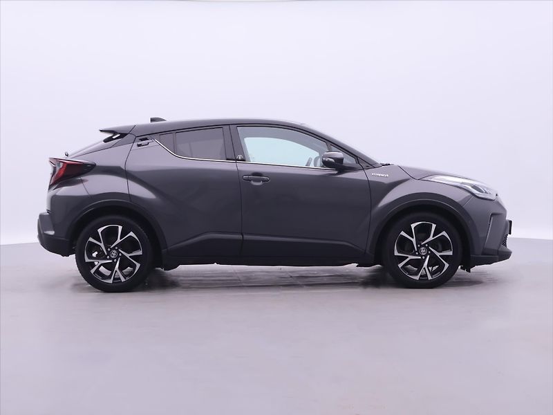 Toyota C-HR 2,0 E-CVT 112kW Executive - fotka 6 z 30