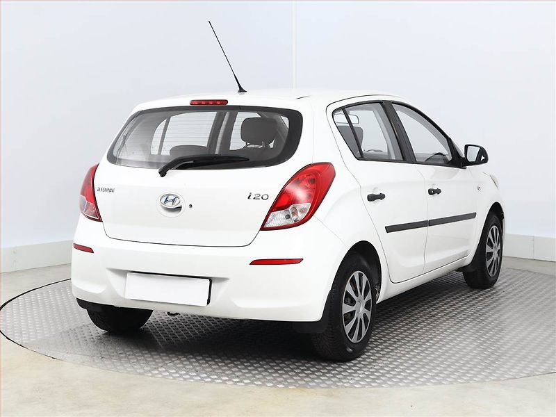 Hyundai i20 (2014) 1.2, ČR,1.maj - fotka 5 z 10