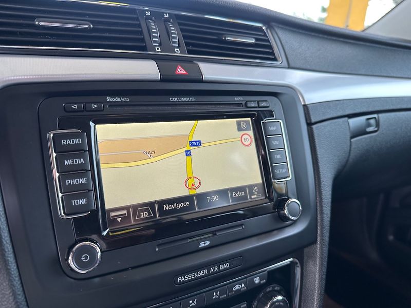 Škoda Superb (2010) 2.0TDi NAVI, XENON,KŮŽE,100%KM - fotka 11 z 15