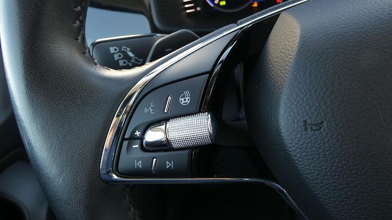 Škoda Kodiaq 2,0 TSI 140 kW L&K 4x4 DSG - fotka 12 z 27