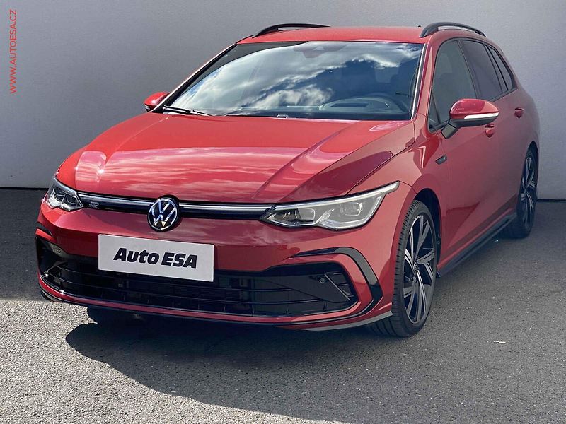 Volkswagen Golf (2023) 1.5 TSi, ČR, LED, navi, park - fotka 3 z 19