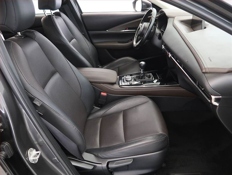 Mazda CX-30 (2022) Skyactiv-X 2.0 - fotka 9 z 22