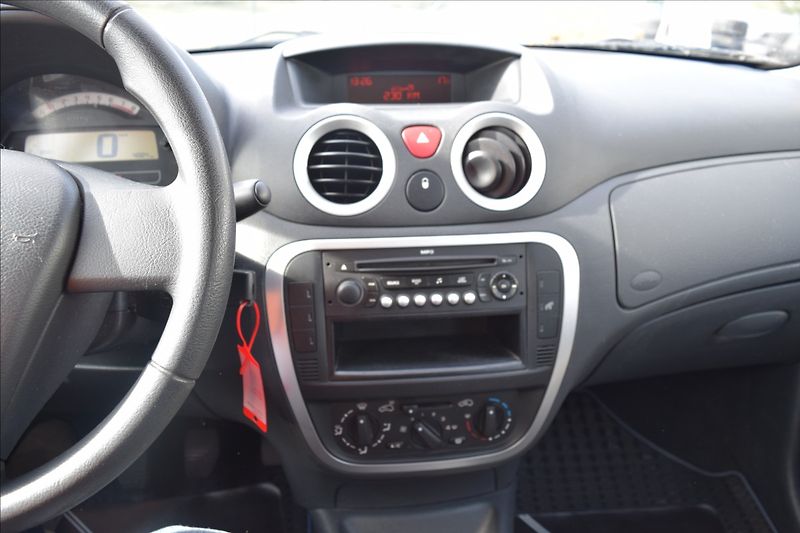 Citroën C3 1,4 i 54KW ALU NÍZKÝ NÁJEZD KM - fotka 25 z 35