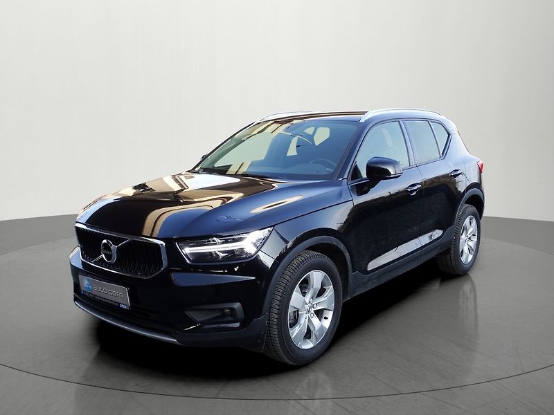 Volvo XC40 D3 A/T Virtual CarPlay Kamera - fotka 1 z 36