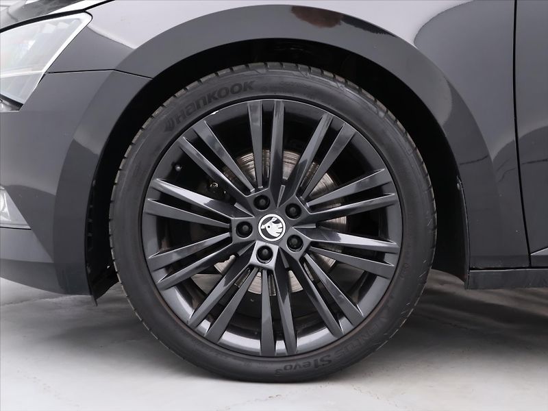 Škoda Superb 2,0 TDI 110kW CZ Style DSG - fotka 34 z 41