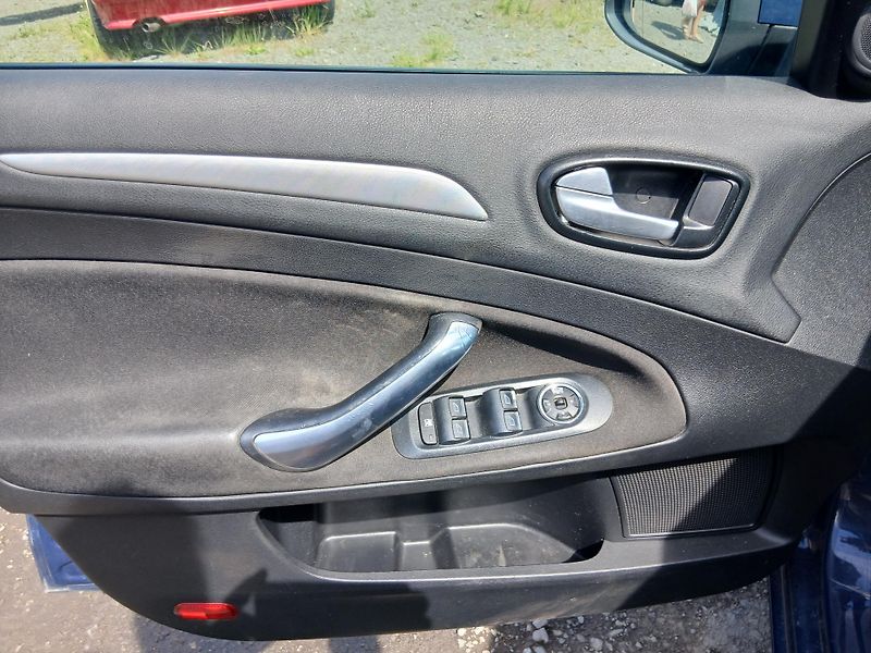 Ford Mondeo 2.2 TDCI, tažný, ALU - fotka 16 z 29