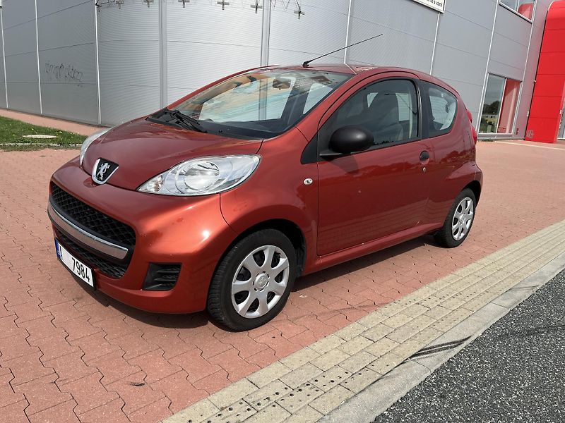 Peugeot 107 1.0 i 50 kW 1.Majitel - fotka 1 z 26