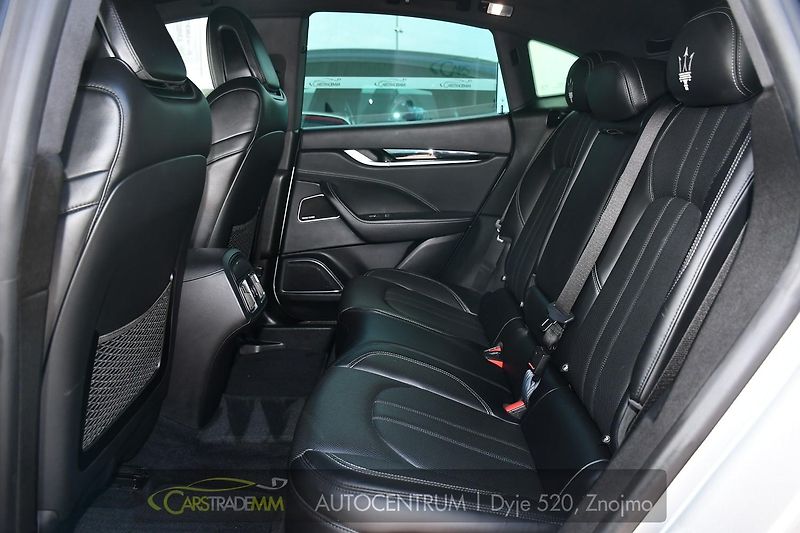 Maserati Levante 3.0D ČR Q4 H/K ACC VZDUCH - fotka 12 z 56