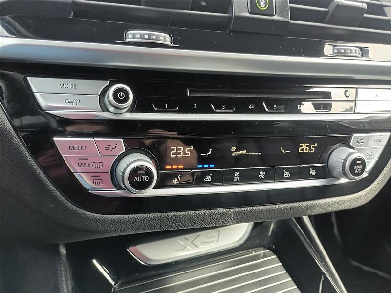 BMW X3 3,0 xDrive30d Mpaket,ČR,PANO, - fotka 39 z 50