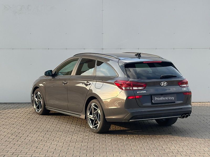 Hyundai i30 1.5 T-GDI MHEV DCT N-Line - fotka 7 z 29