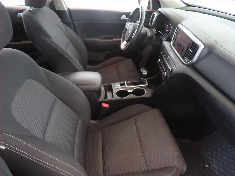 Kia Sportage (2021) 1.6 CRDi, Automat, ČR,1.maj - fotka 9 z 14