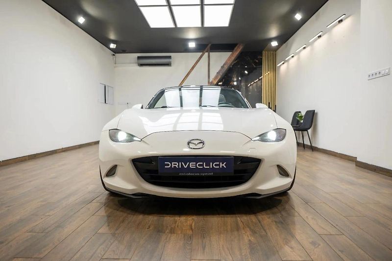 Mazda MX-5 2.0 118 kW RWD 6MT - fotka 2 z 29