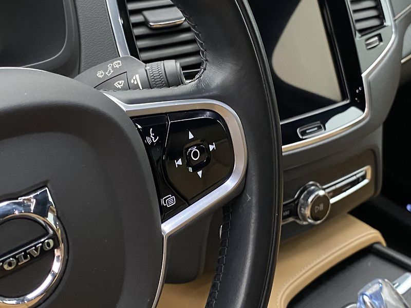 Volvo XC90 B6 AWD INSCRIPTION AUT CZ 7m - fotka 21 z 51