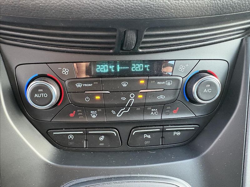 Ford C-MAX 1,5 TDCi 88kW Xenon,Výhřev,Nav - fotka 10 z 36