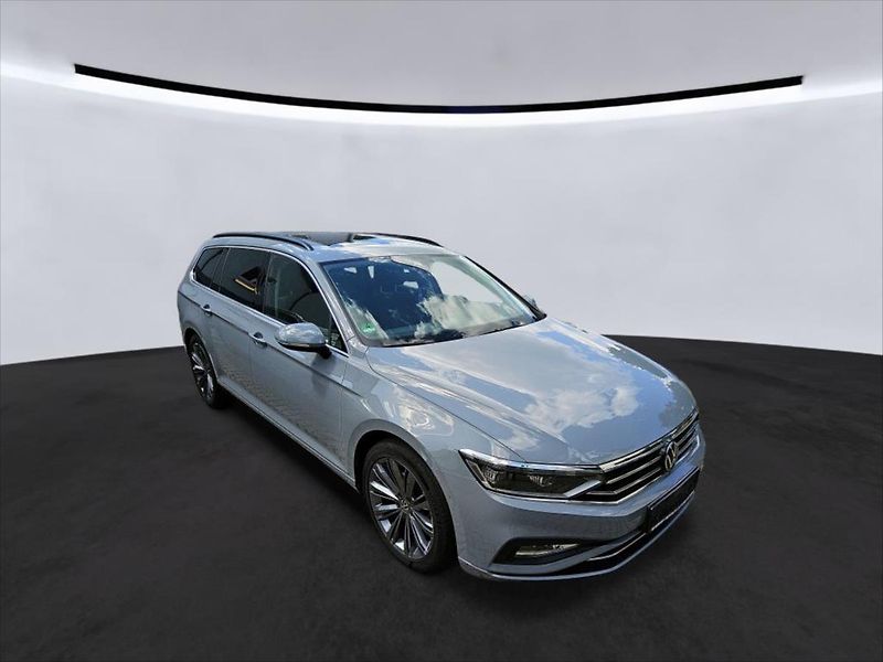 Volkswagen Passat 2,0 TDI PANORAMA WEBASTO TAŽNÉ - fotka 2 z 11