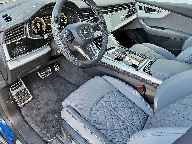 Audi Q8 (2025) SUV 50 TDI quattro - fotka 15 z 29